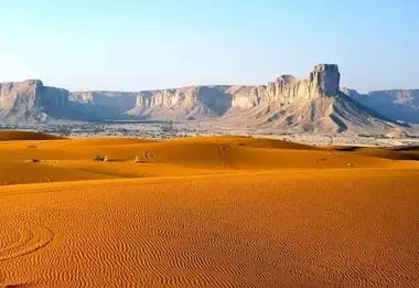 How Far Are the Red Sand Dunes from Riyadh?