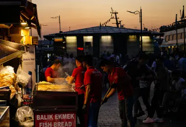 Night Food Tour in Riyadh: Street Food After Sunset