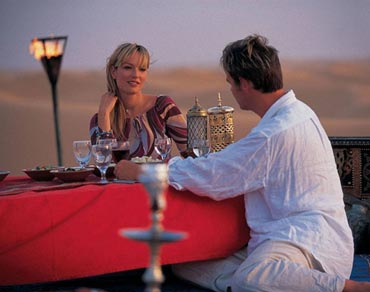 romantic dune dinner riyadh thumbnail